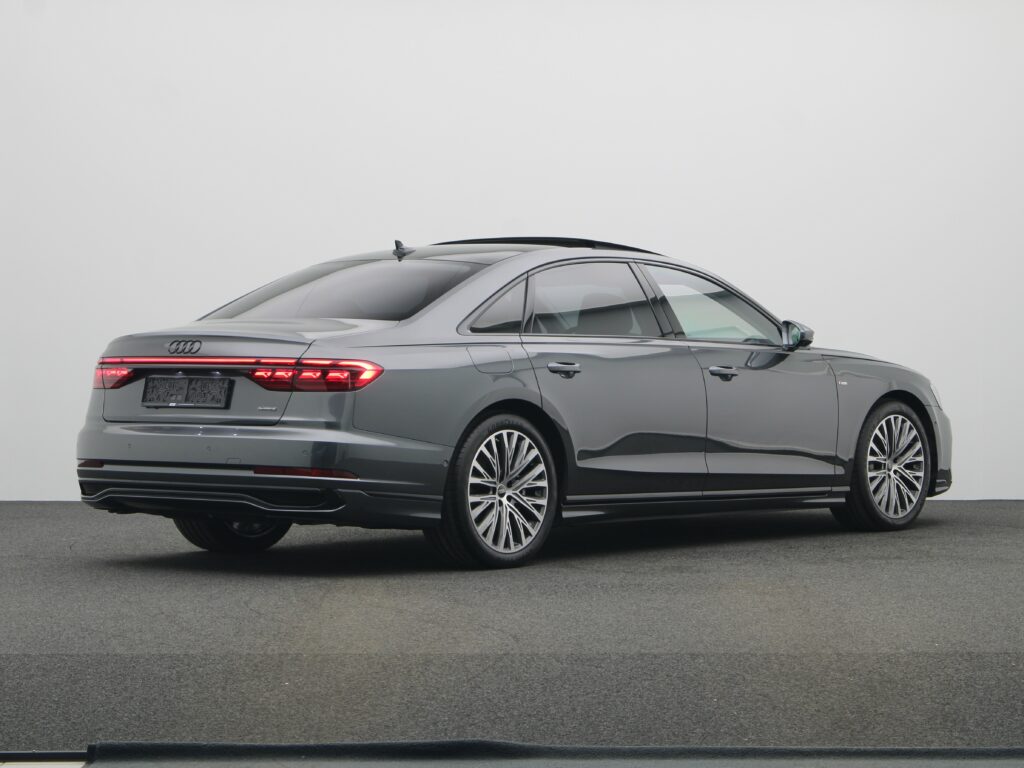 audi a8 long 1